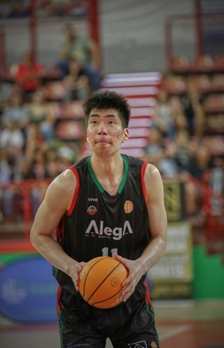 开云电竞苹果版-西乙常规赛-余嘉豪5投3中&amp;罚球4中4 得到11分3板1助